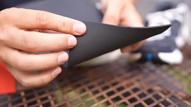 The sounds of Movem Soles can be experienced with true #ASMR.

Enjoy the process turning regular shoes into @movemdancingshoes 

@martenangner really enjoys making the transformation 🔥🔥🔥

You can buy them online in Movem.dance