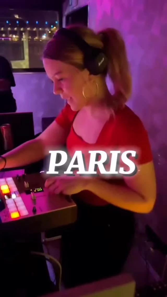 Coming up on Thursday in Paris!! 🛥️🙌✨💃🕺🥳🔥

KIZ BOAT PARTY!!!

Did you miss the Kiz Boat Party in Paris last week?

Well, there is a new chance on Thursday! 🥳

English version below
Grande terrasse ouverte et salle Climatisée. 
Possibilité de danser en plein air. 
La soirée idéale pour danser, chiller et passer un bon moment. 

📝Programme :

20h - Ouverture de la Péniche - FREE SOCIAL 
21h00- 💃🏽🕺🏽Cours Kizomba Fusion Evolutif
22h00 -🎊🎉 Soirée jusqu’à 2h30 du matin (GhettoZouk, UrbanKiz , Tarraxinha , Tarraxo)

🎧Line up :

💥DJ Le GRAND Ti WOSH 
💥DJ ICHIGO 
💥DJ KINANE-K 
💥DJ JOIS 

Workshops:
 
💥21H - HARVEY REDDINGTON & EMILIA KUMLIN — Kizomba fusion @harvey_reddington_official & @emiliakumlin 

lien cover personnalisé : https://twibbo.nz/kizboatparty2025

EN: 
After the first edition on May 29, we’re doing it again at the same location!

Large open-air terrace and air-conditioned indoor room.
Possibility to dance outdoors.
The perfect night to dance, relax, and enjoy good vibes.
FREE PARKING

📝 Program:

8:00 PM – Boat opens – FREE SOCIAL & WARM UP VIBES
9PM – 💃🏽🕺🏽 Kizomba Fusion class
10 PM – 🎉🎊 Party until 2:30 AM (Ghetto Zouk, UrbanKiz, Tarraxinha, Tarraxo)

🎧 Line-up:

💥 DJ Le GRAND Ti WOSH
💥 DJ ICHIGO
💥DJ KINANE-K
💥DJ JOIS

Workshops :

💥9PM -HARVEY REDDINGTON & EMILIA KUMLIN—  Kizomba Fusion 

Addresse: 🛳️ - 6 Quai Jean Compagnon - Ivry-sur-Seine

@pariskizombasummer